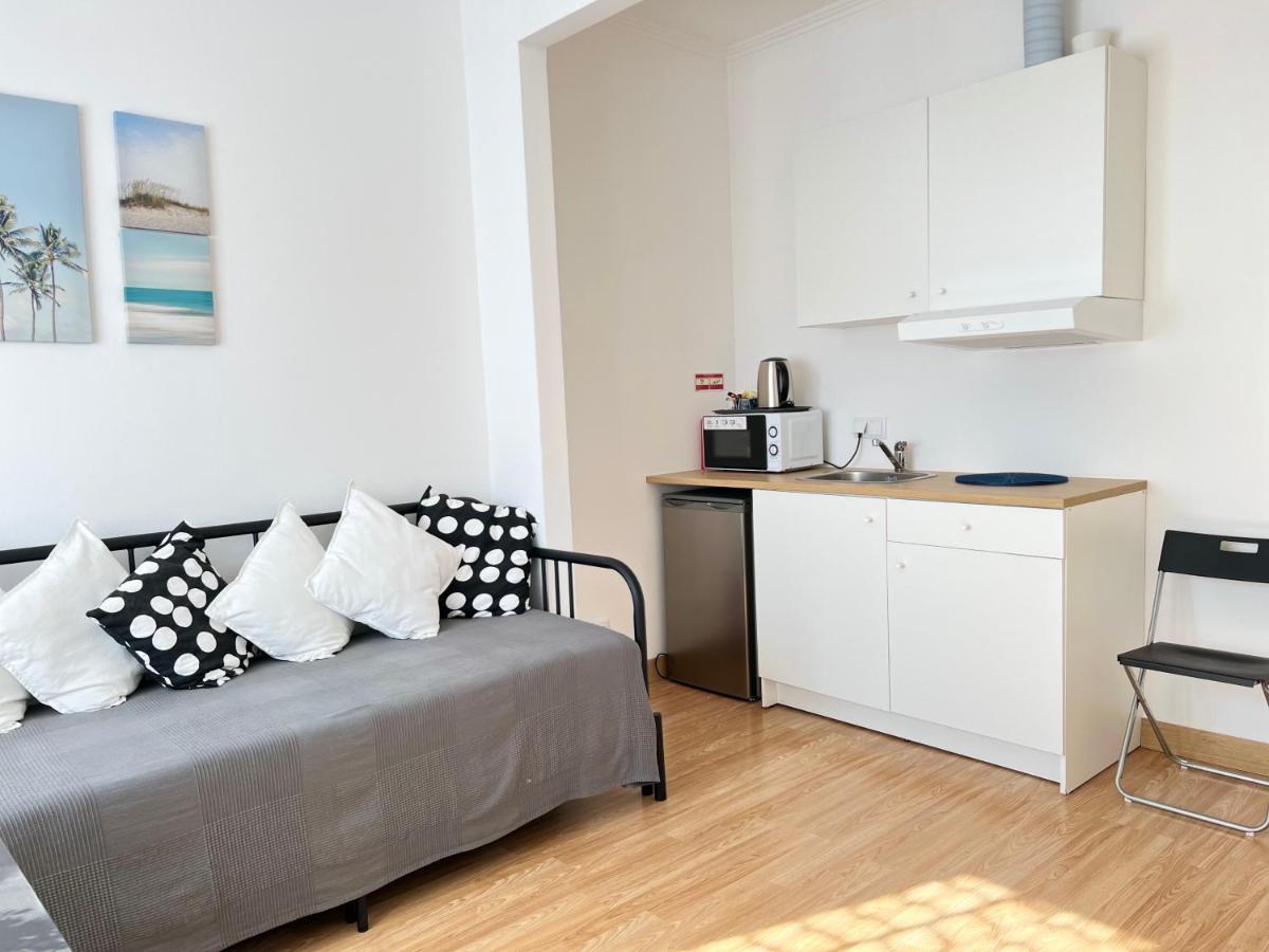 Studios Xl & Xl Plus Costa de Caparica Ngoại thất bức ảnh