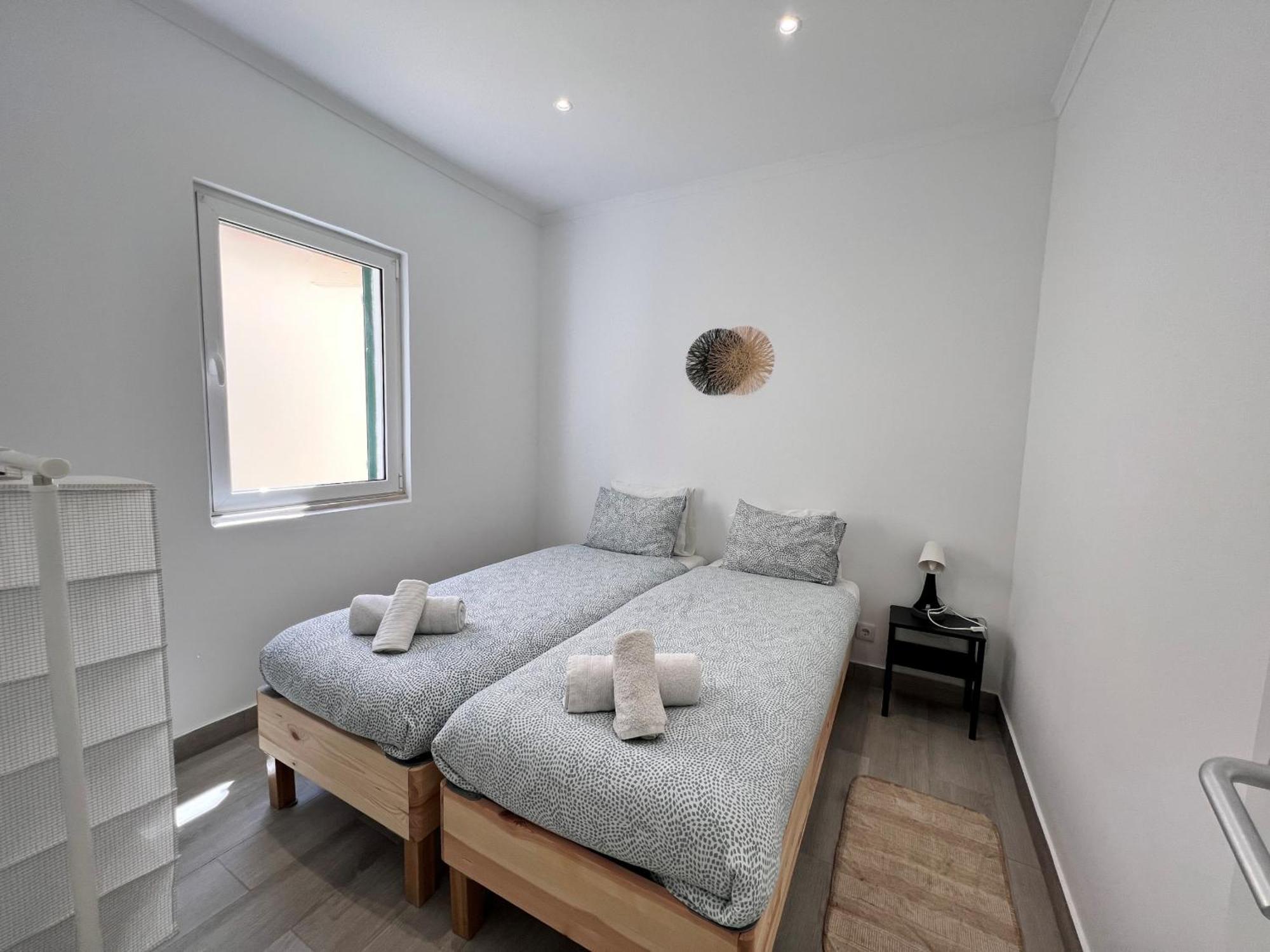 Studios Xl & Xl Plus Costa de Caparica Ngoại thất bức ảnh